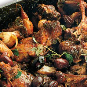 Agnello con peperoni e olive all’abruzzese